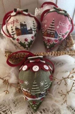 Christmas Strawberries Ornaments - Cross Stitch Pattern